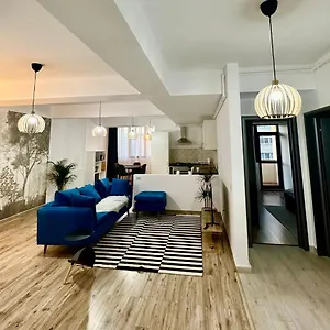 Tree House Apartment