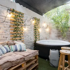 Downtown Urban Spot Jacuzzi&cinema Universitate Apartment