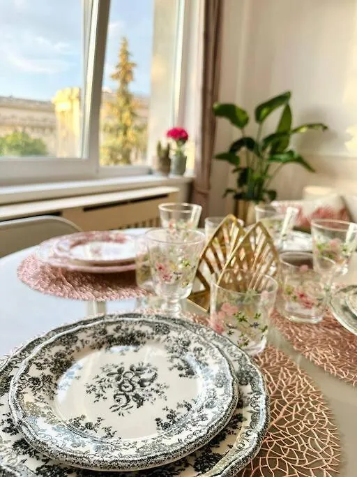 Serendipity I Sala Palatului Bucarest Romania