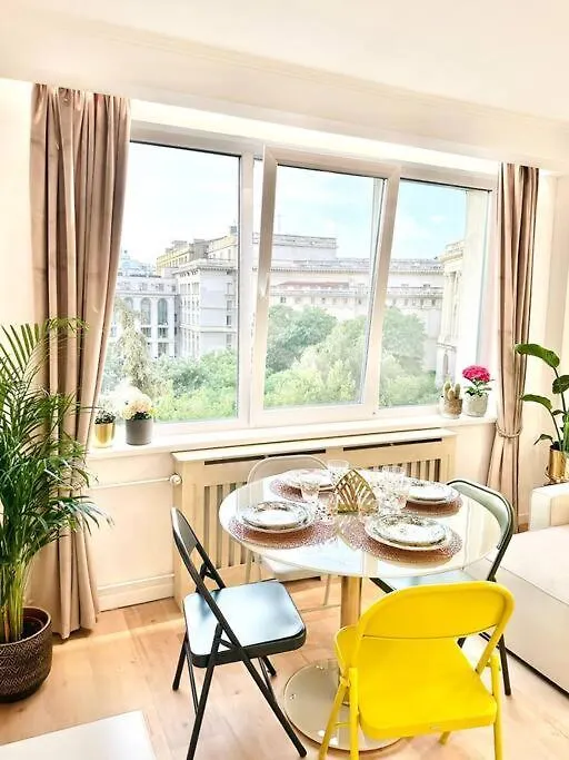 Serendipity I Sala Palatului Bucureşti 0*,  România